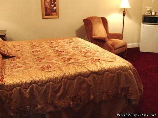 Reagan Resorts Inn (Adults Only) Gatlinburg Room photo